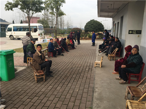 1524811895586377.jpg 敬老院的老人.jpg